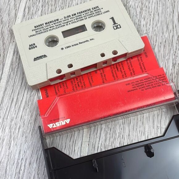 The Manilow Collection & Barry Manilow Twenty Classic Hits Cassette Tapes - Picture 5 of 8